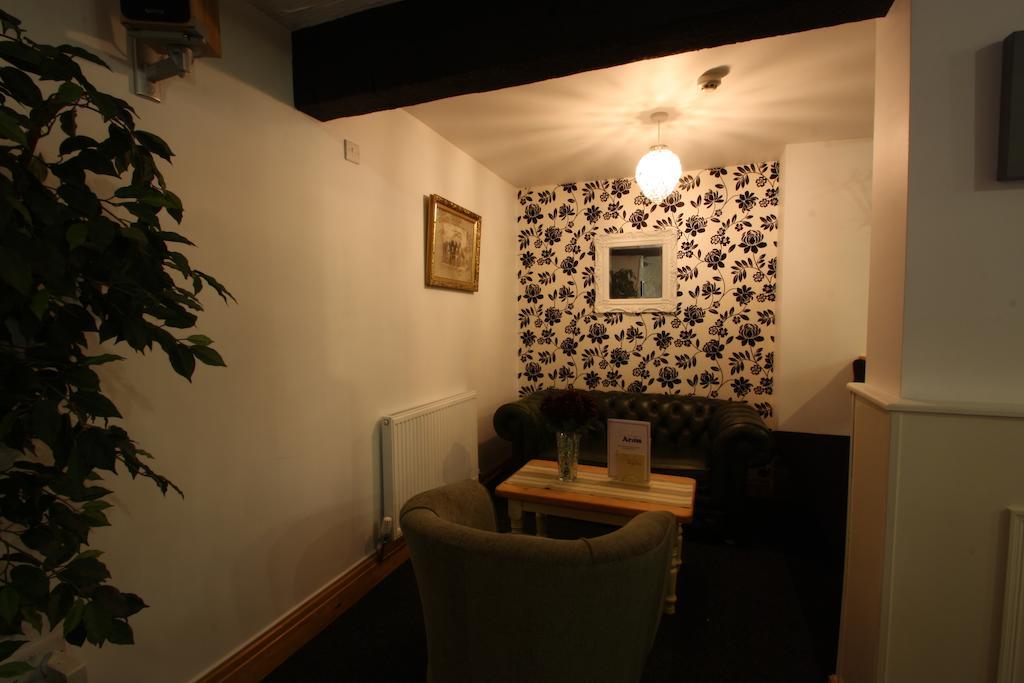 埃姆林住宿加早餐旅馆 Llanarthney 外观 照片